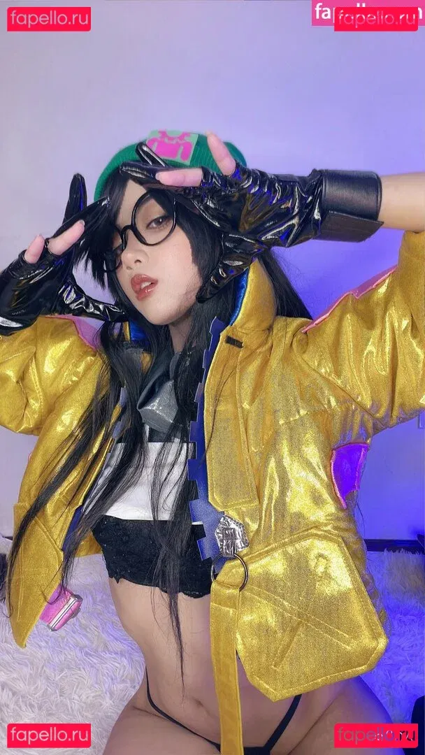 PoppaChan Onlyfans Photo Gallery 