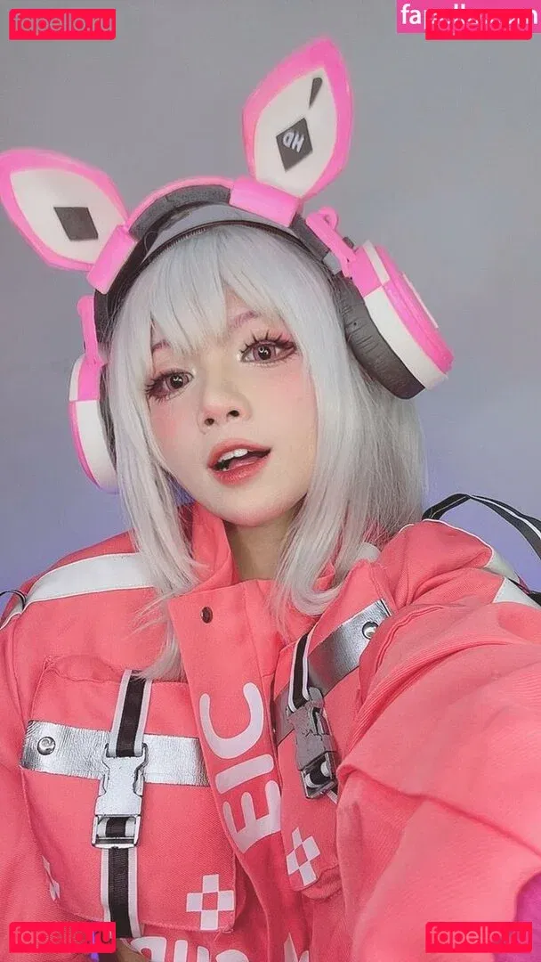 PoppaChan Onlyfans Photo Gallery 