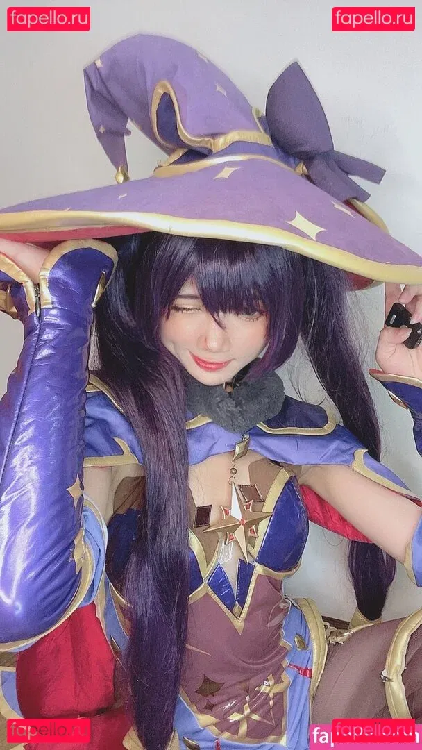 PoppaChan Onlyfans Photo Gallery 