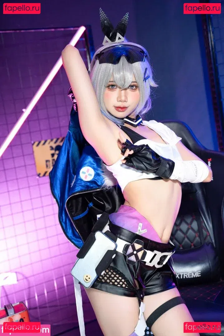 PoppaChan Onlyfans Photo Gallery 