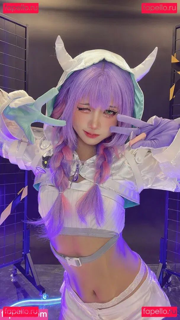 PoppaChan Onlyfans Photo Gallery 