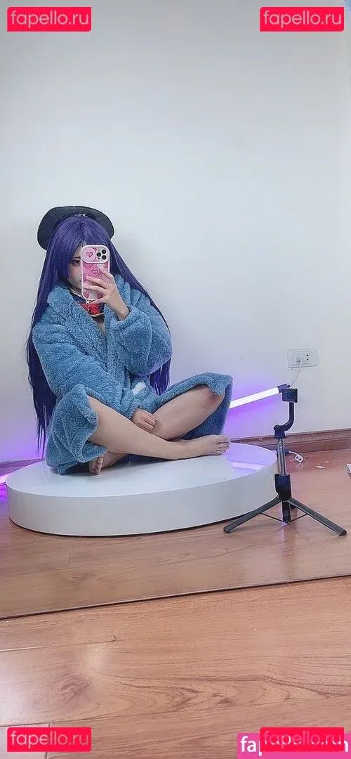 PoppaChan Onlyfans Photo Gallery 