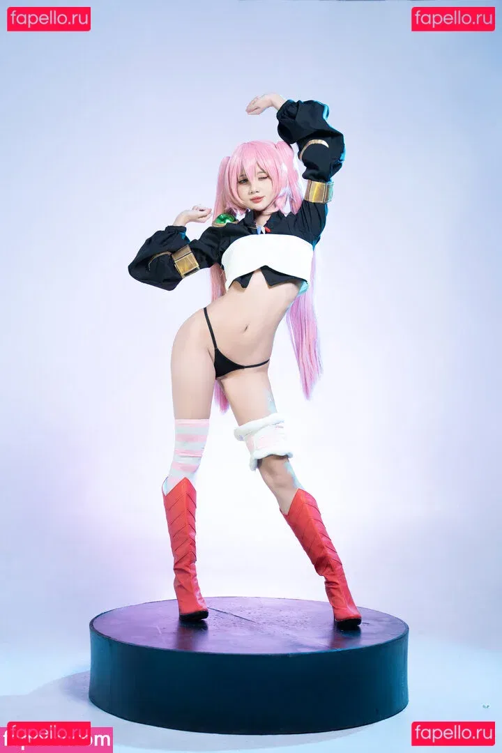 PoppaChan Onlyfans Photo Gallery 