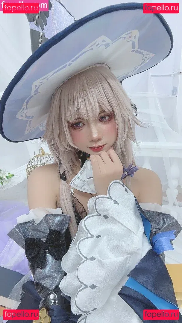 PoppaChan Onlyfans Photo Gallery 