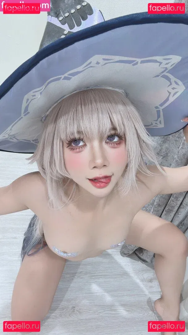 PoppaChan Onlyfans Photo Gallery 