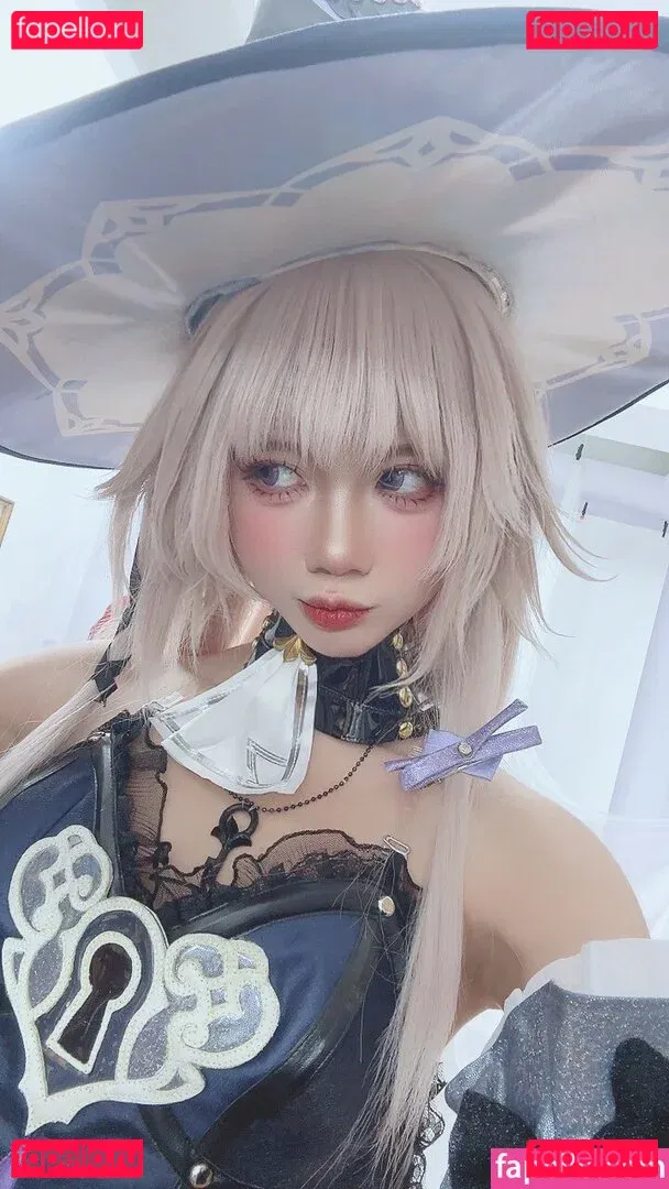 PoppaChan Onlyfans Photo Gallery 