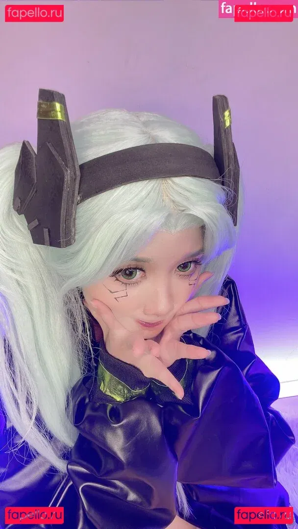 PoppaChan Onlyfans Photo Gallery 