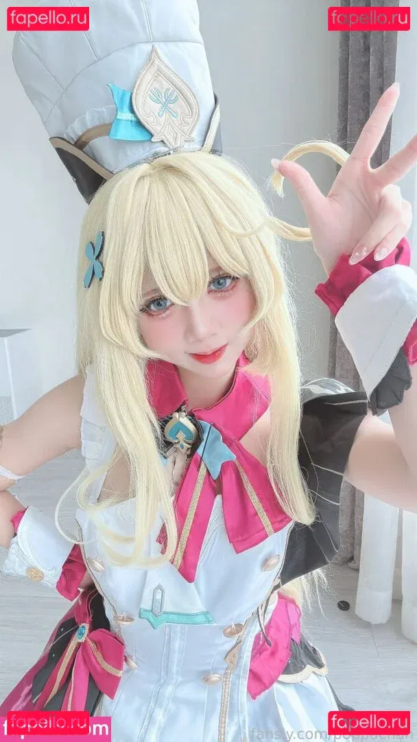 PoppaChan Onlyfans Photo Gallery 