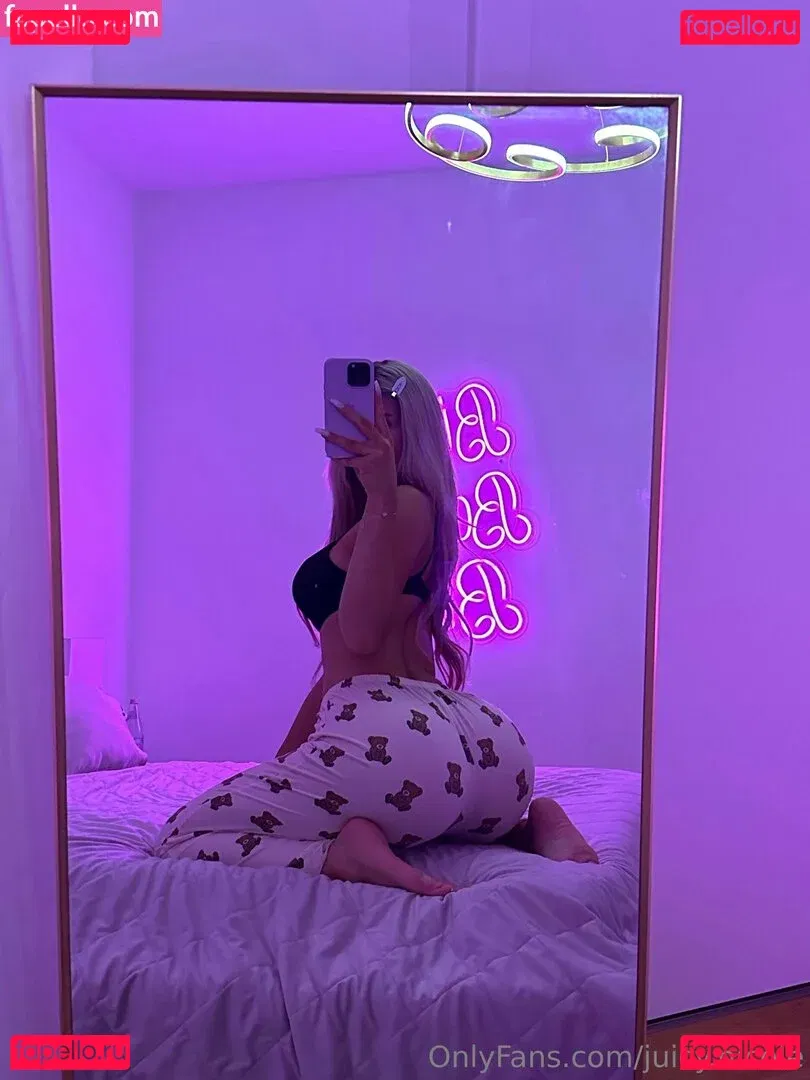 juicy.nicole Onlyfans Photo Gallery 