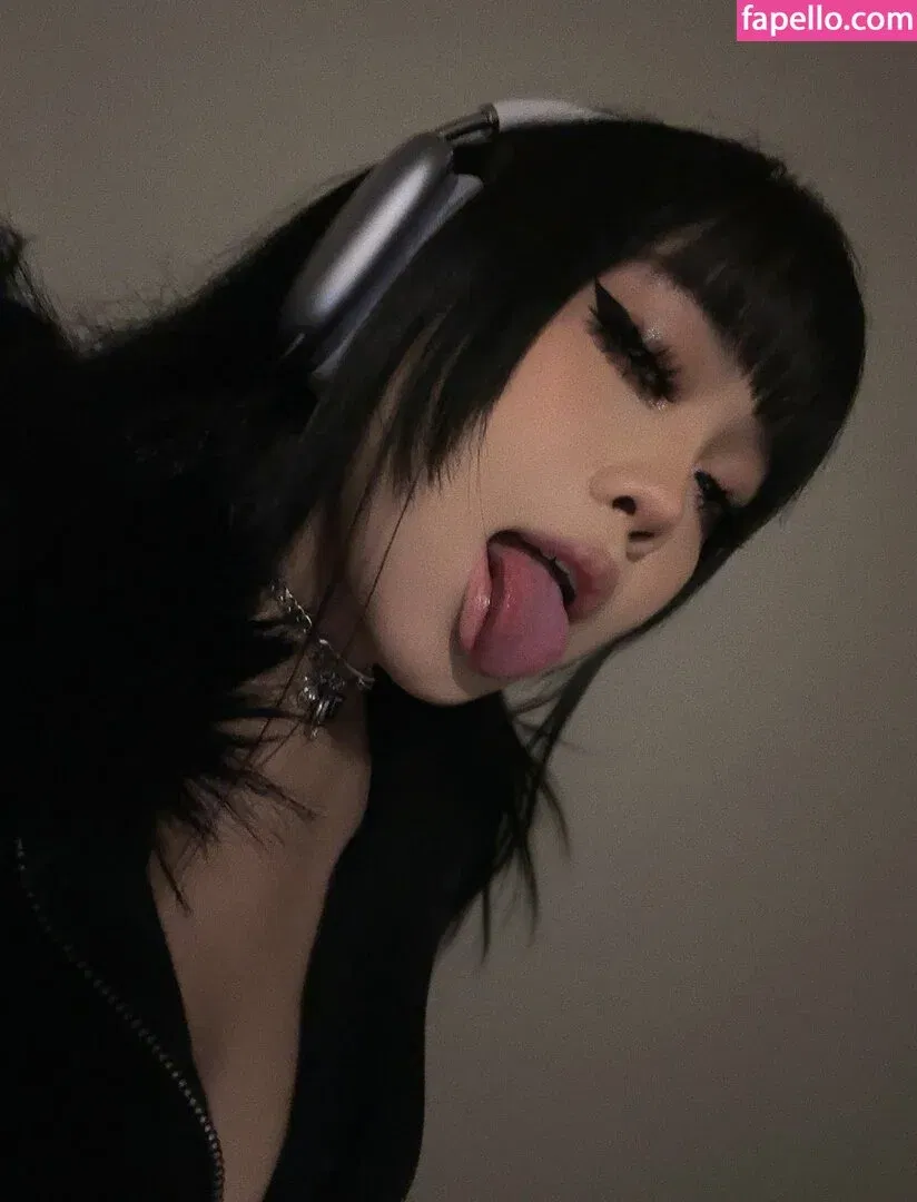 Cyb4rAnGeL Onlyfans Photo Gallery 