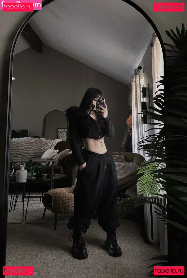 Cyb4rAnGeL Onlyfans Photo Gallery 