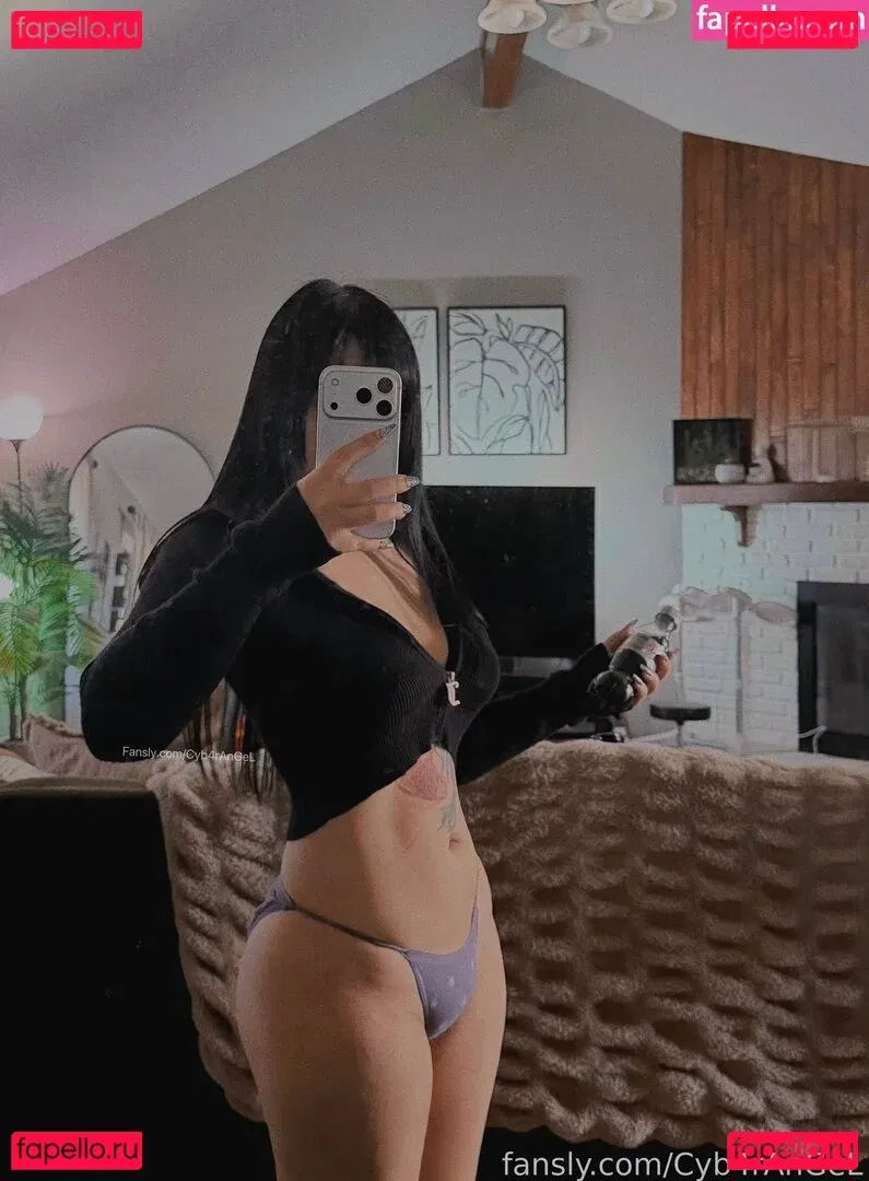 Cyb4rAnGeL Onlyfans Photo Gallery 