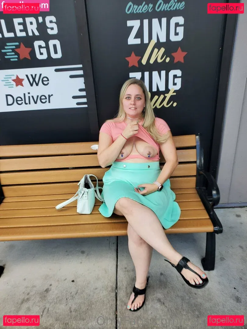 candi.skye Onlyfans Photo Gallery 