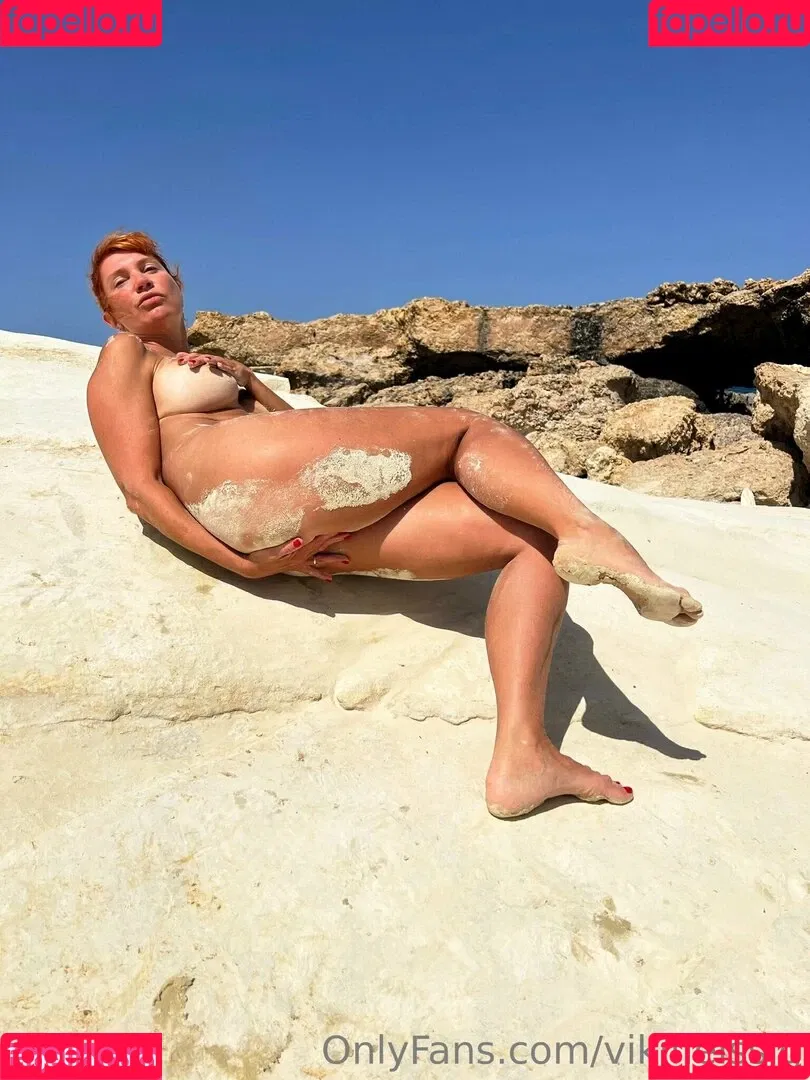 vikifleissig Onlyfans Photo Gallery 