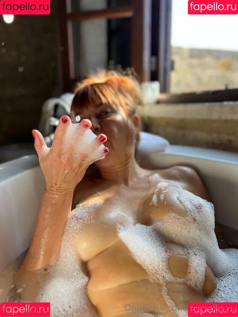 vikifleissig Onlyfans Photo Gallery 
