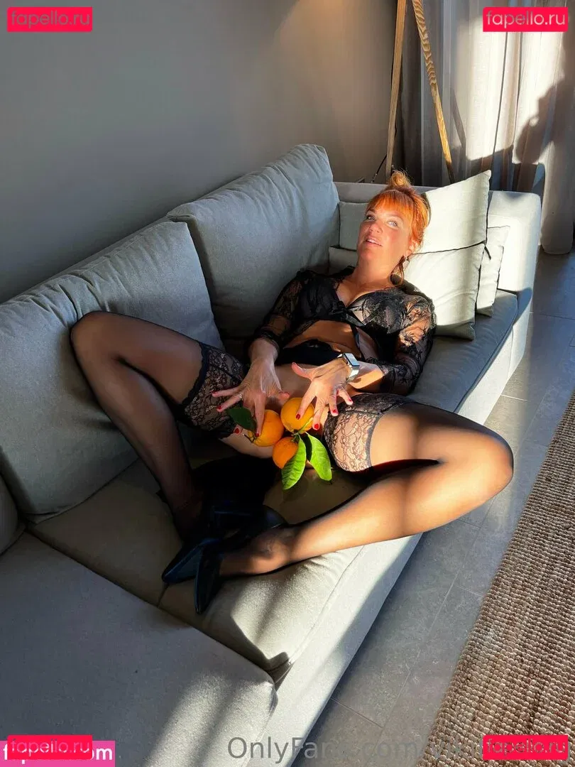 vikifleissig Onlyfans Photo Gallery 
