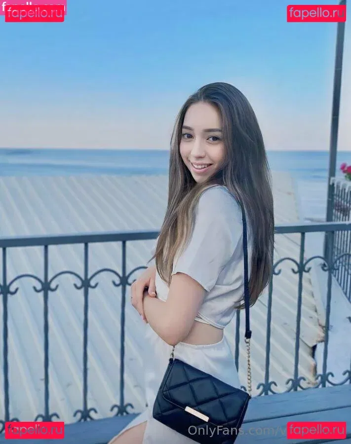 vikifleissig Onlyfans Photo Gallery 