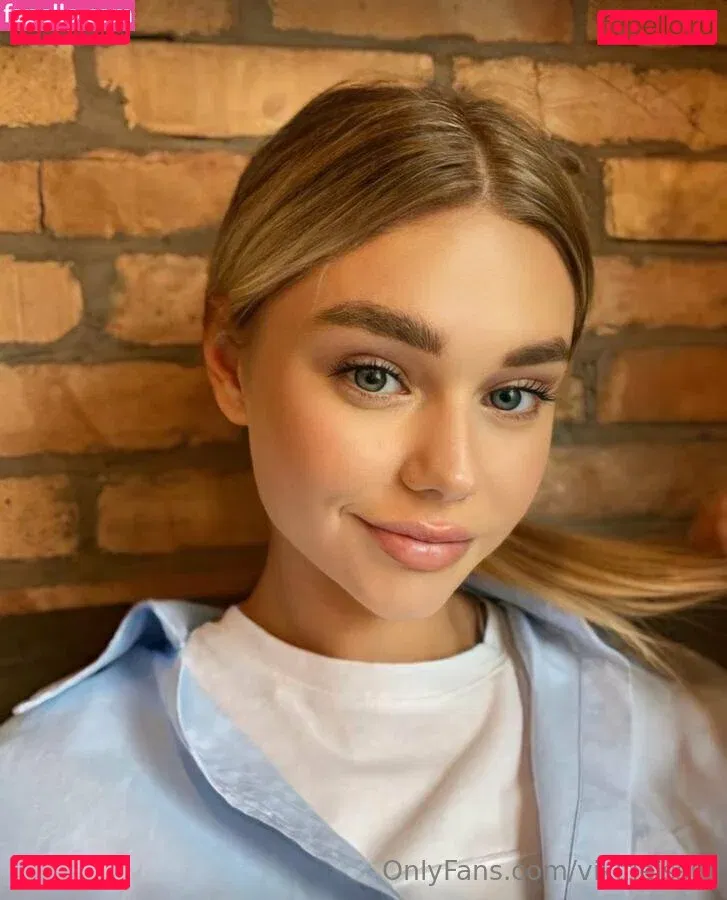 vikifleissig Onlyfans Photo Gallery 