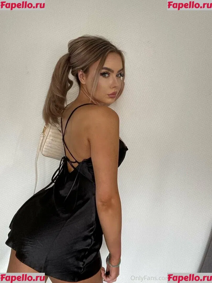 Honey Onlyfans Photo Gallery 
