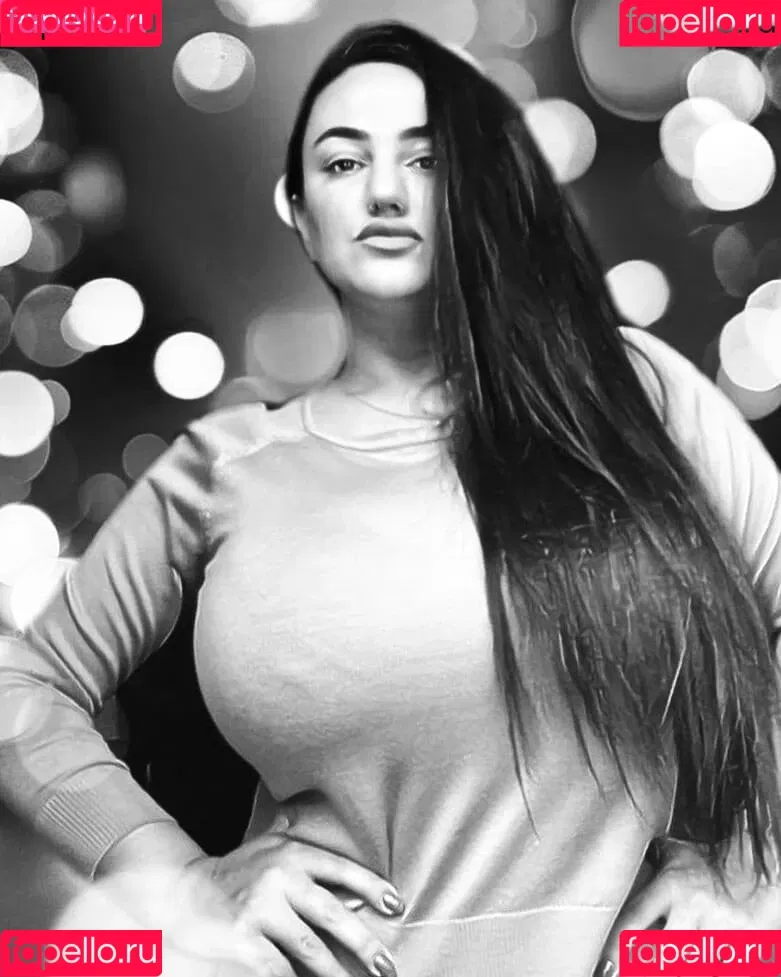 Liana Onlyfans Photo Gallery 