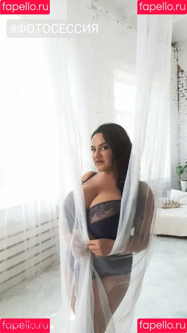 Liana Onlyfans Photo Gallery 