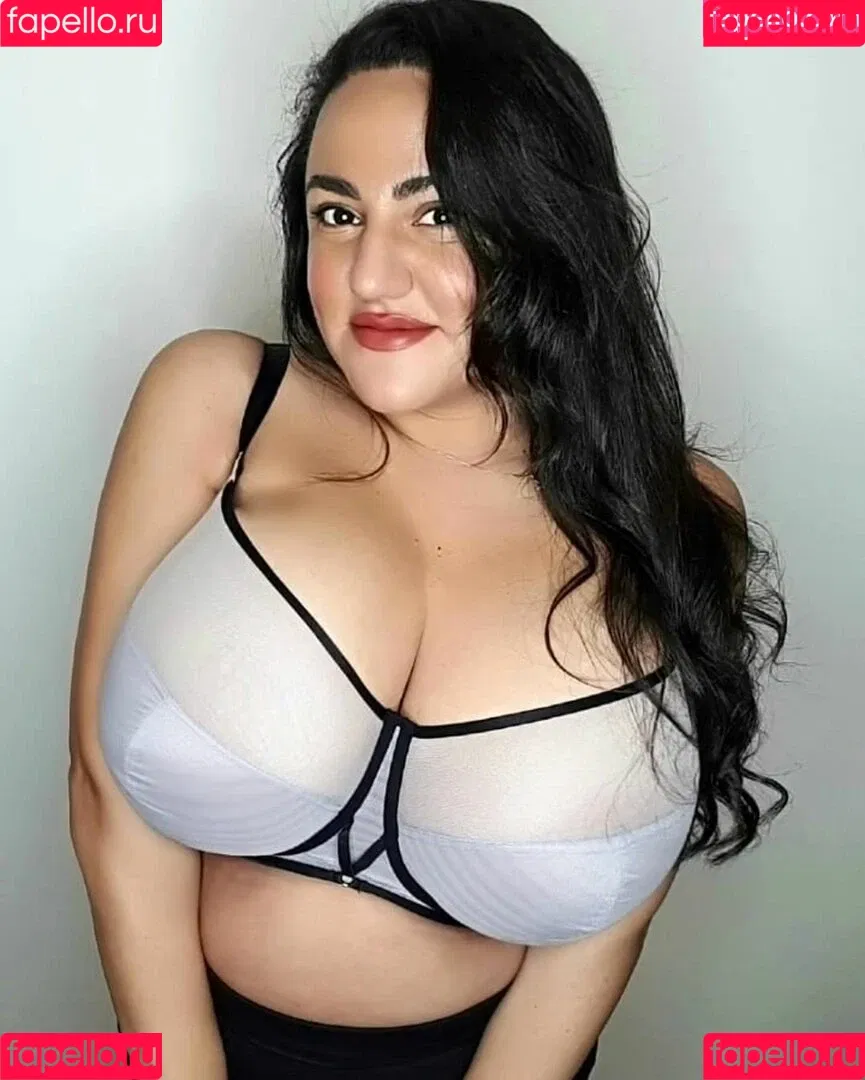 Liana Onlyfans Photo Gallery 