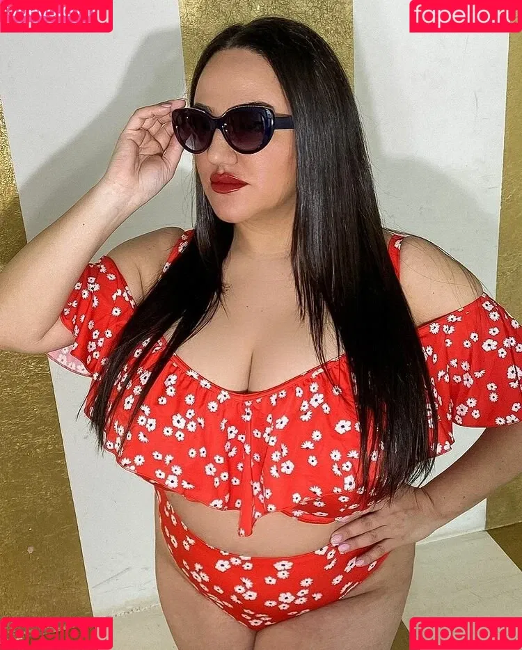 Liana Onlyfans Photo Gallery 