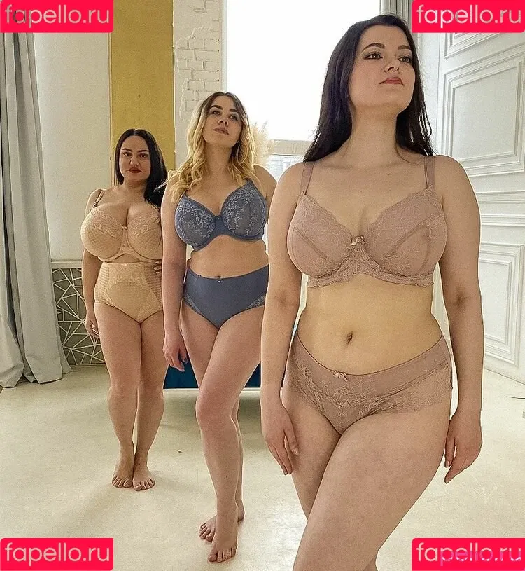Liana Onlyfans Photo Gallery 