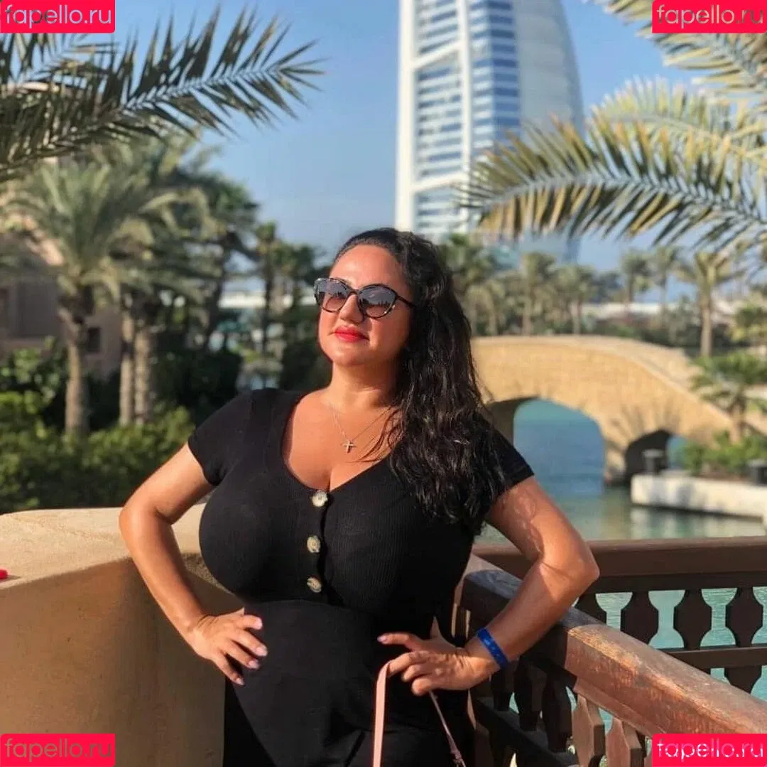 Liana Onlyfans Photo Gallery 