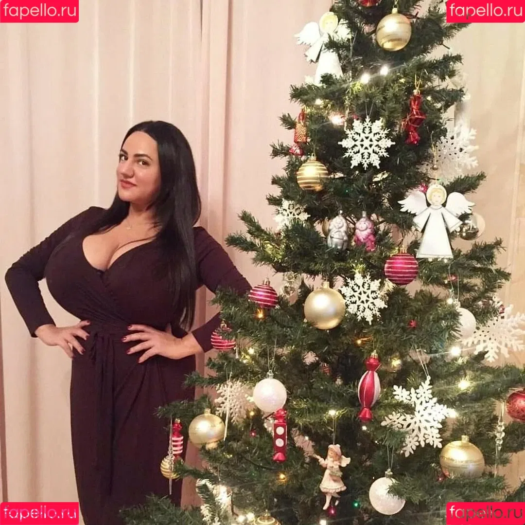 Liana Onlyfans Photo Gallery 