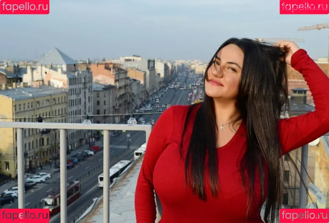 Liana Onlyfans Photo Gallery 