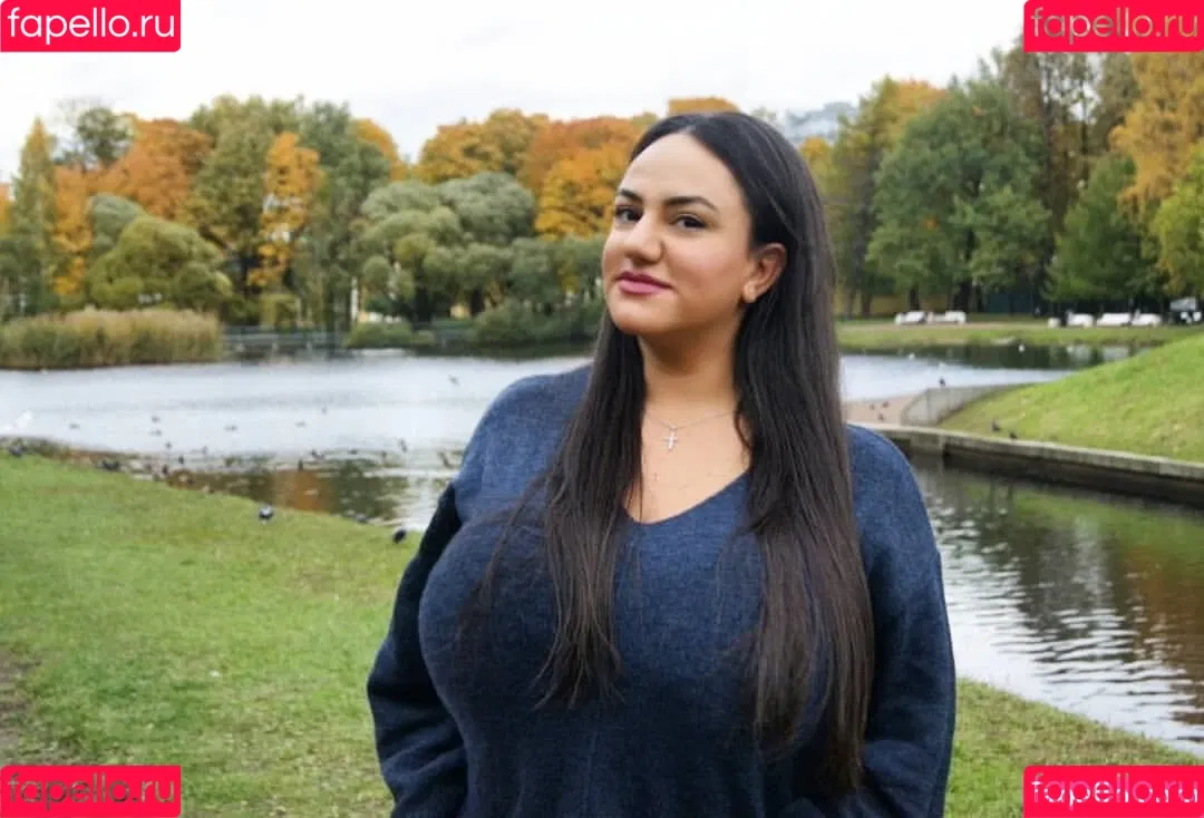 Liana Onlyfans Photo Gallery 