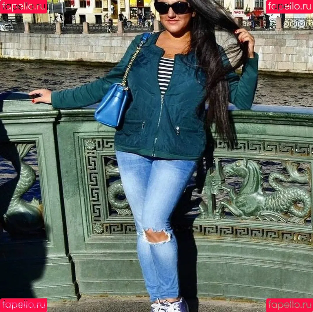 Liana Onlyfans Photo Gallery 
