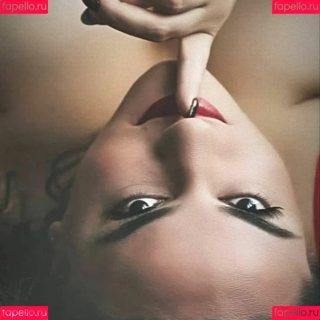 Liana Onlyfans Photo Gallery 
