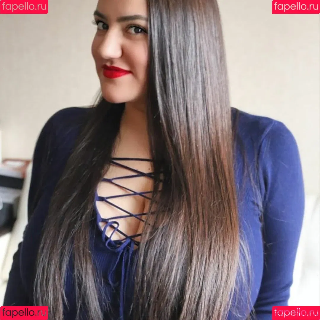 Liana Onlyfans Photo Gallery 