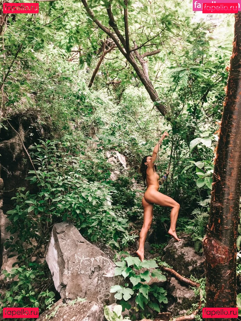 Karena Thompson Onlyfans Photo Gallery 