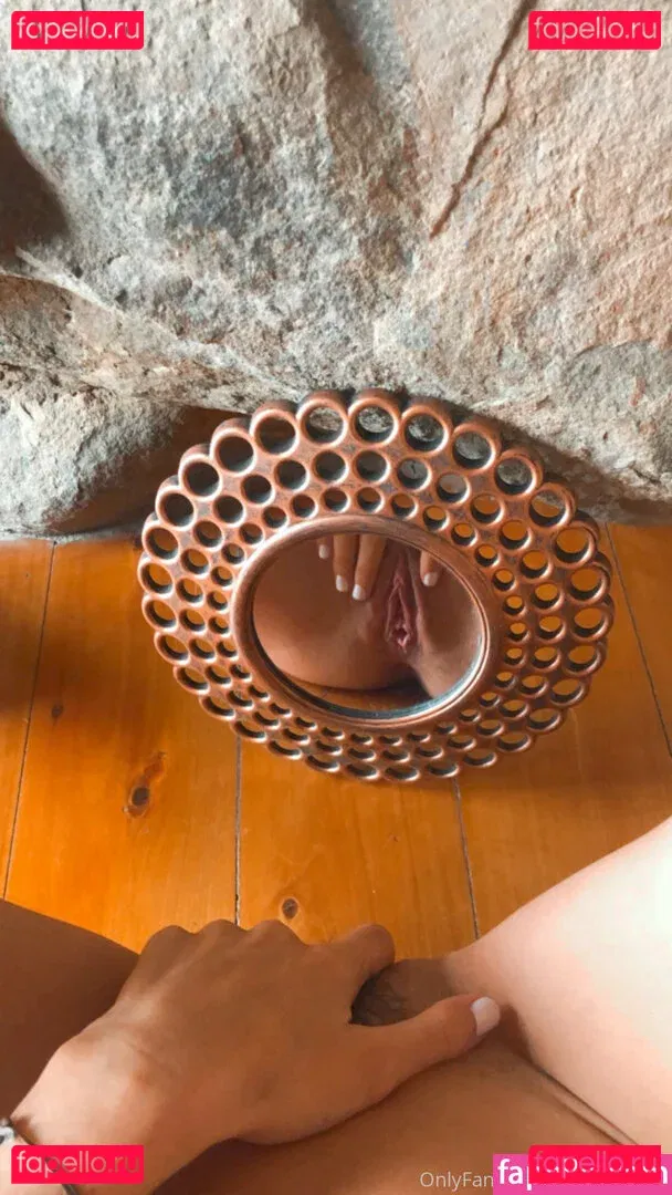 Karena Thompson Onlyfans Photo Gallery 