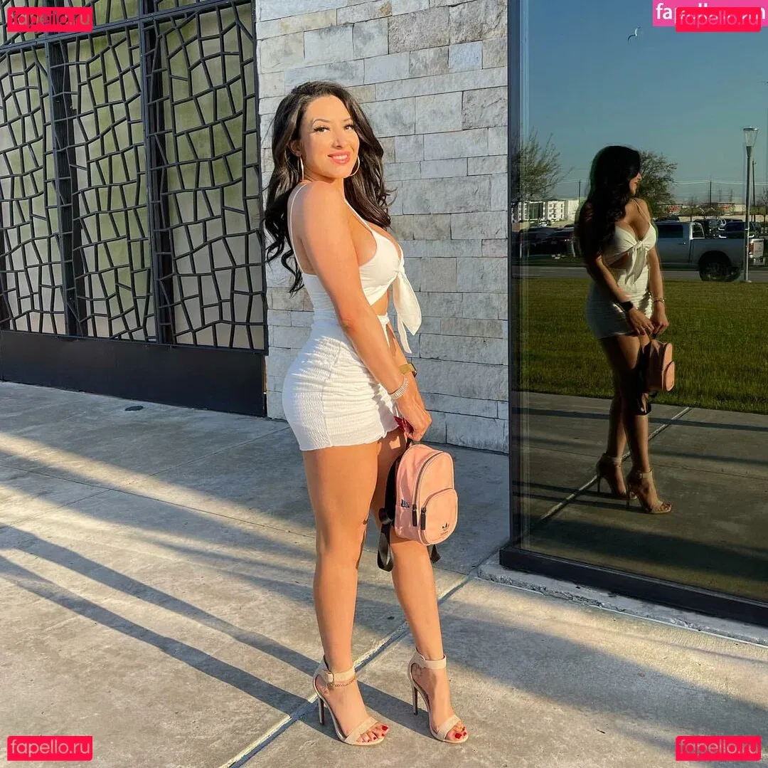 Mag.she Onlyfans Photo Gallery 