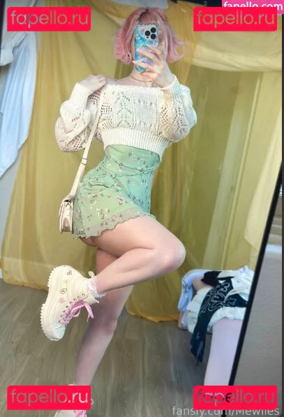 Mewlies Onlyfans Photo Gallery 