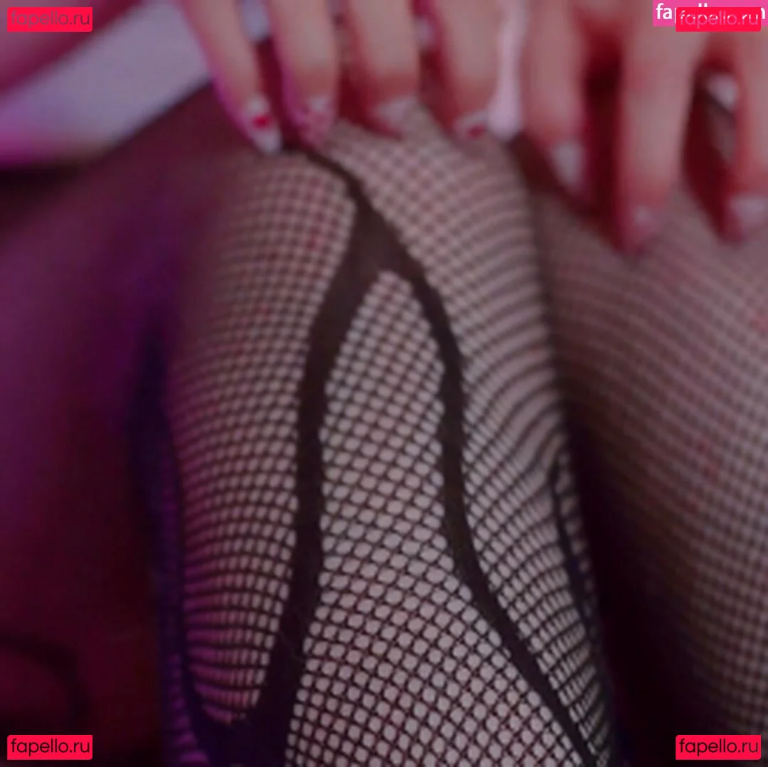 Mewlies Onlyfans Photo Gallery 