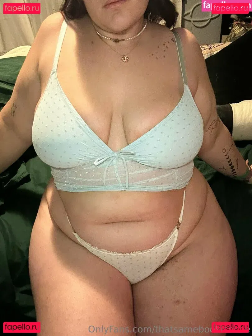 thatsamebookishhoe Onlyfans Photo Gallery 