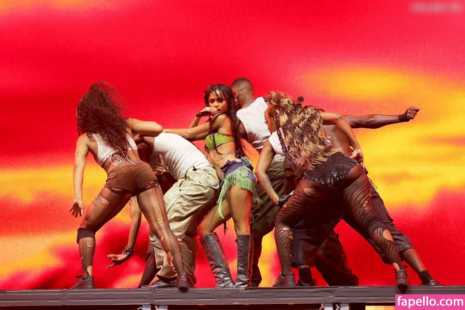 Tyla Onlyfans Photo Gallery 