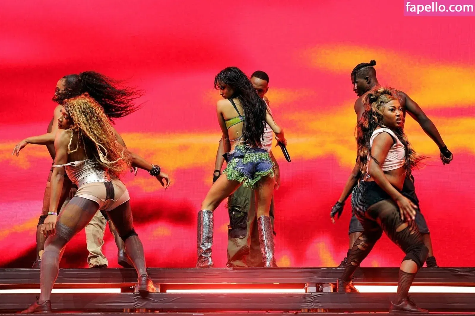 Tyla Onlyfans Photo Gallery 