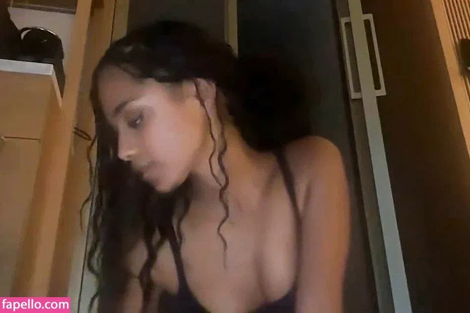 Tyla Onlyfans Photo Gallery 