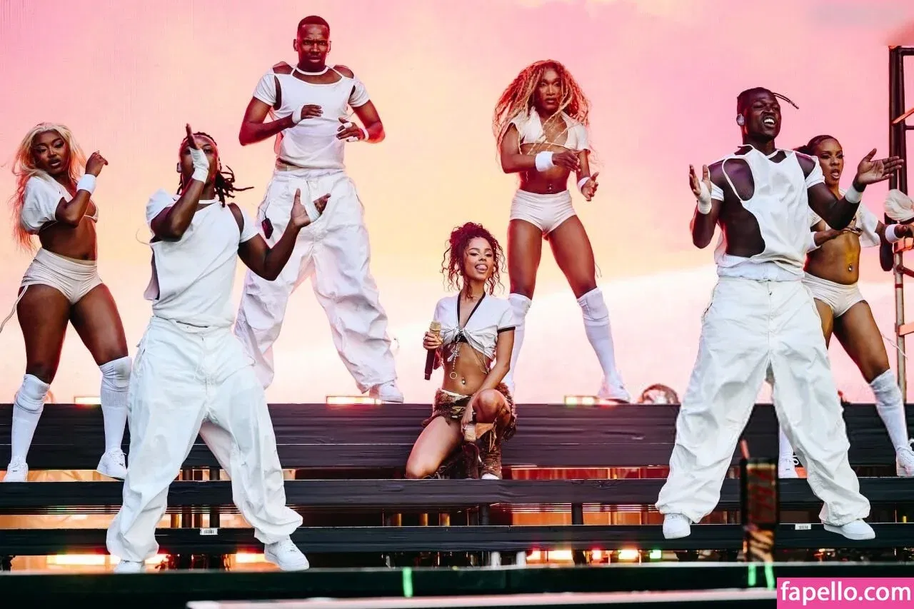 Tyla Onlyfans Photo Gallery 