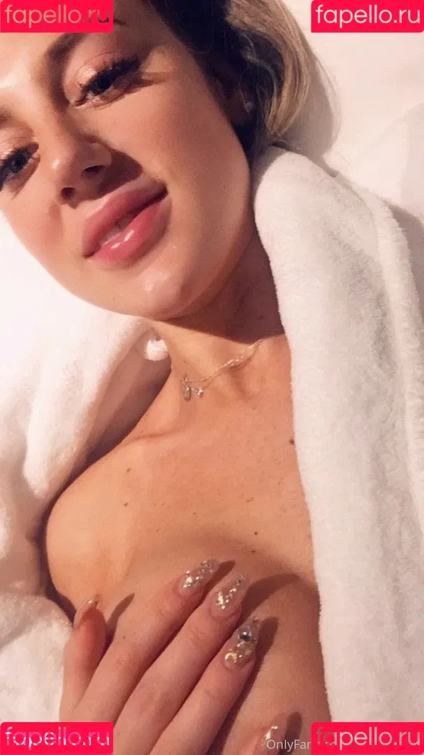 Graceevelyn_ Onlyfans Photo Gallery 