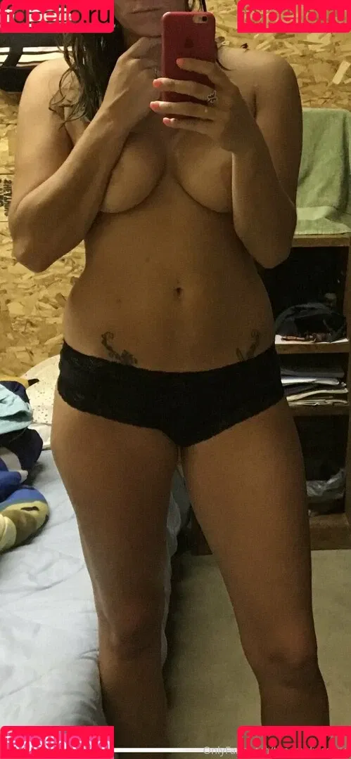 theemidwestgirl Onlyfans Photo Gallery 