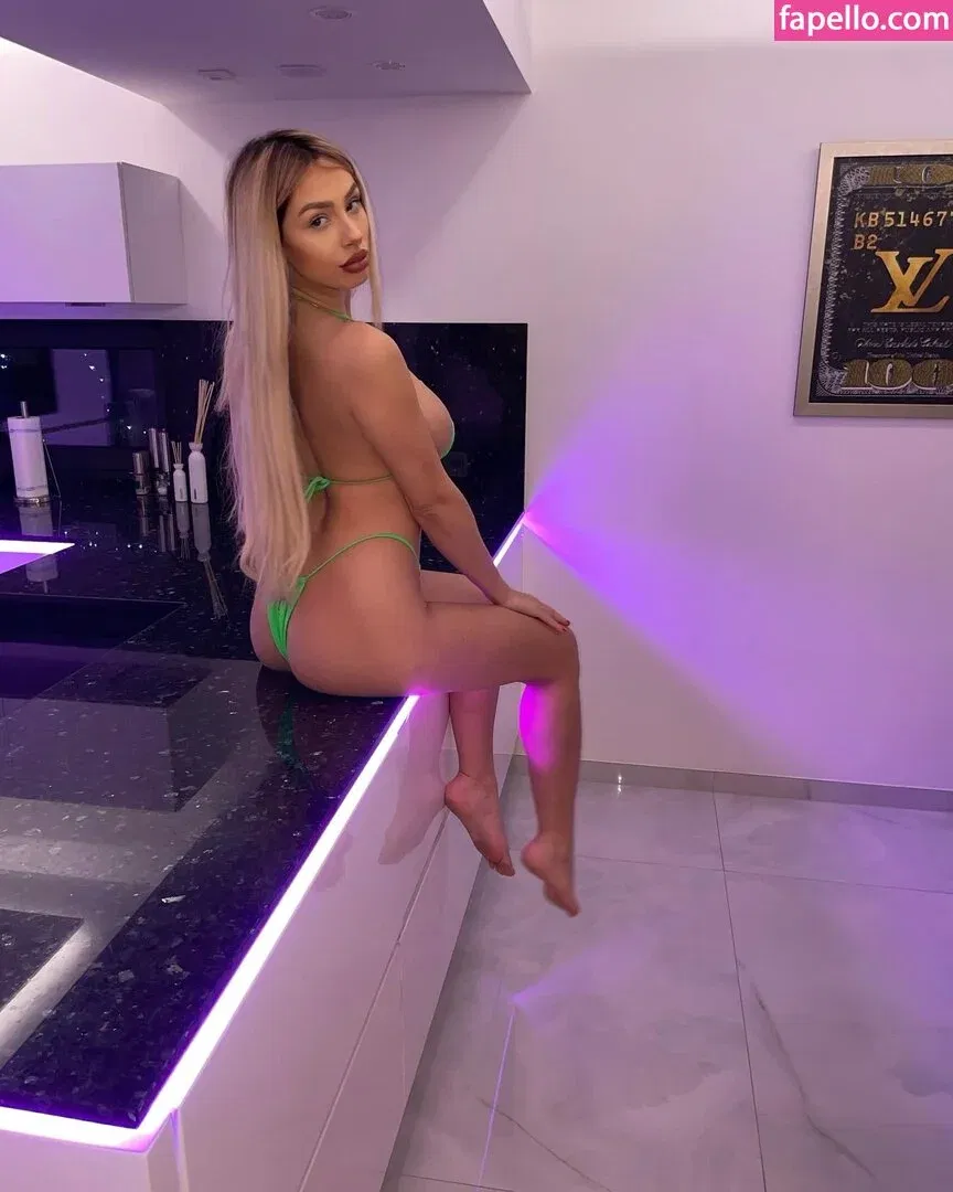 Vasilka Stoyanova Onlyfans Photo Gallery 