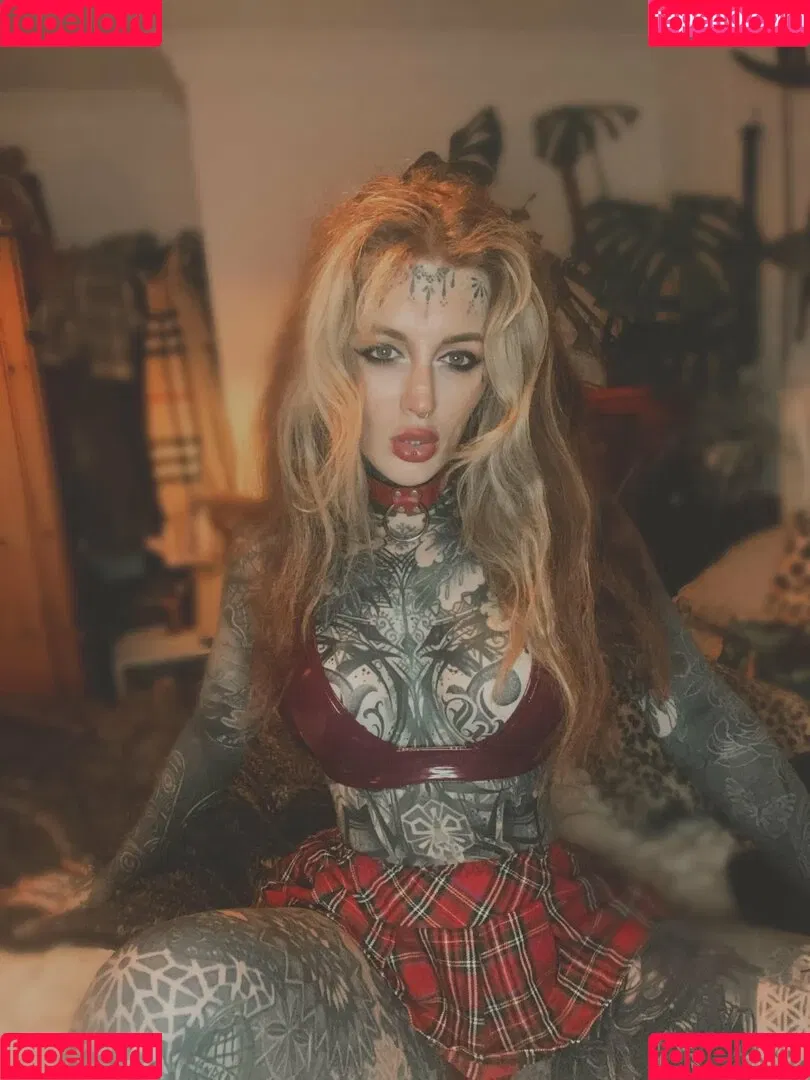 SophieWilde Onlyfans Photo Gallery 