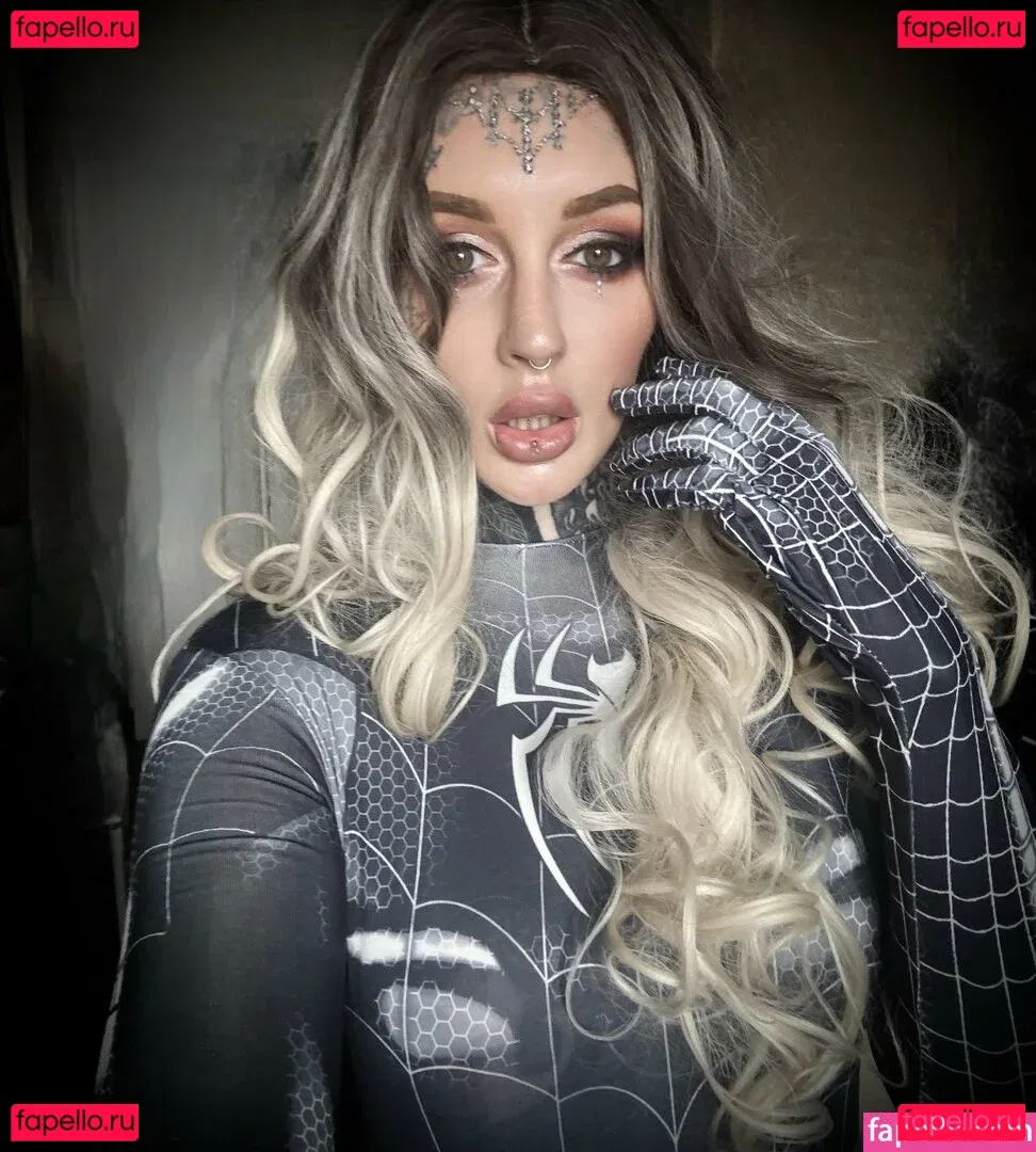 SophieWilde Onlyfans Photo Gallery 